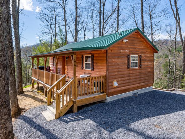Majors Estate: 1610 Perth Rd, Clyde, NC 28721